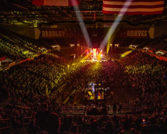 BackCrowdShot