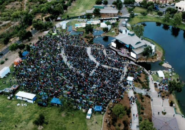 Amp Crowd 2