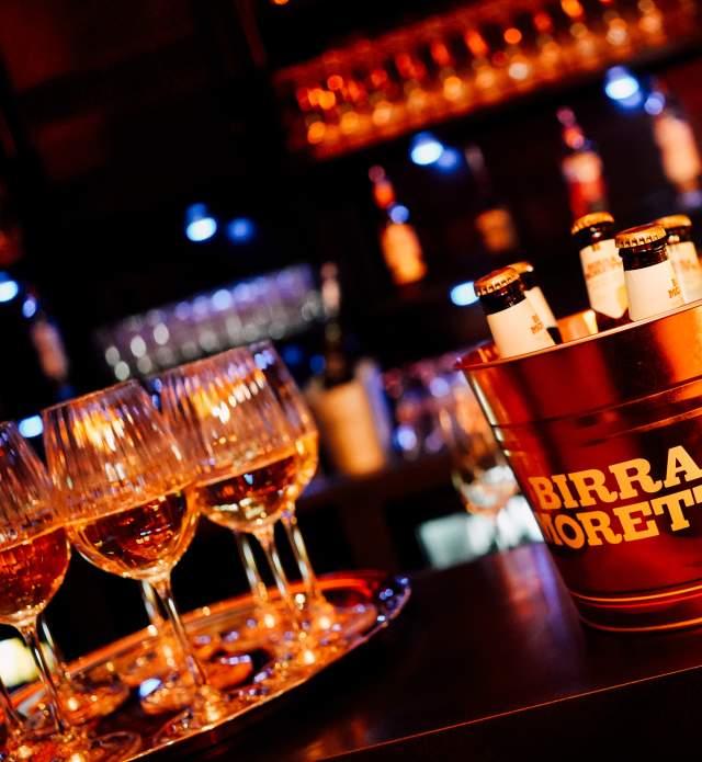 Live Lounge Bar