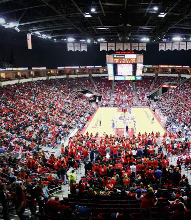 Mens Basketball full house