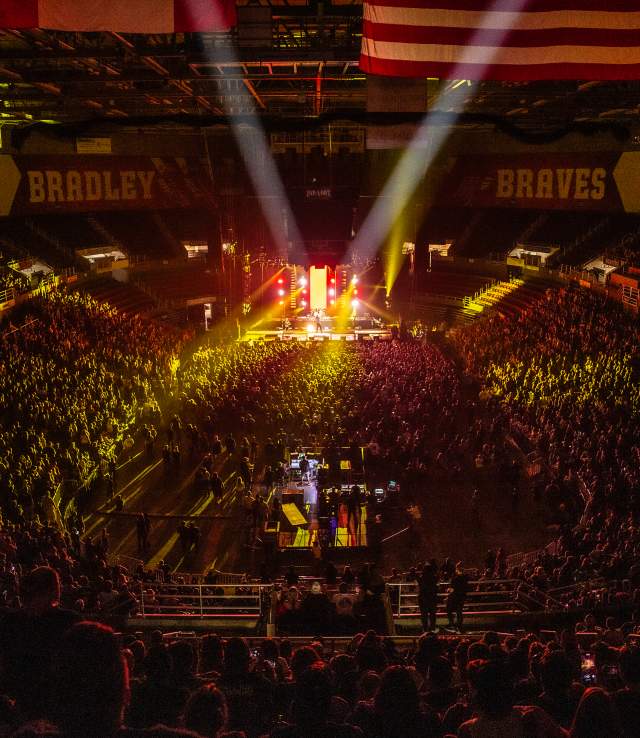 BackCrowdShot