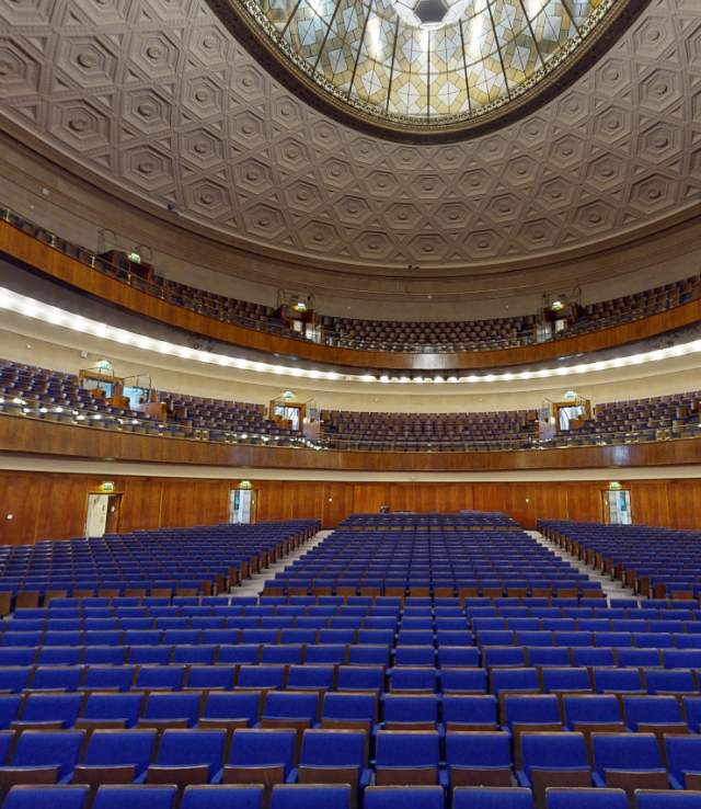 Oval Hall 2