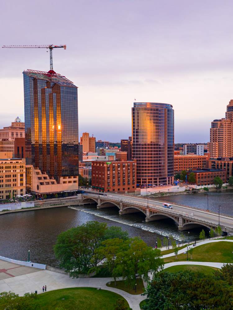 Grand Rapids Hotels Events Restaurants Things To Do Vacations Grand Rapids Hotels Events