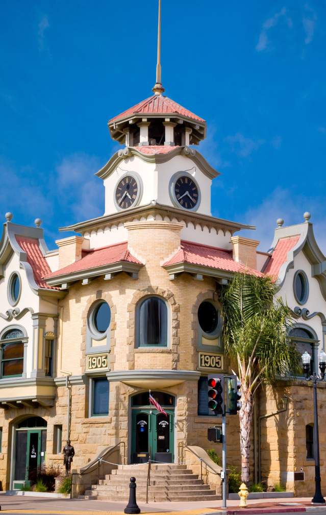 The outside entrance of the Old City Hall Restaurant