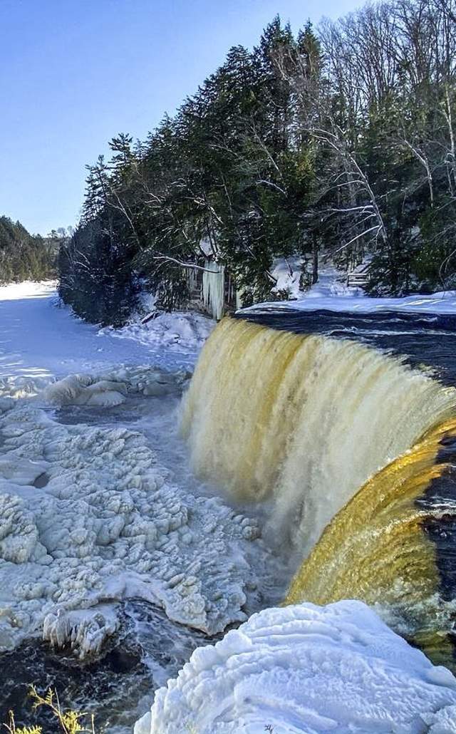 Ice covered Upper Tahquamenon Falls in the Upper Peninsula, Michigan
