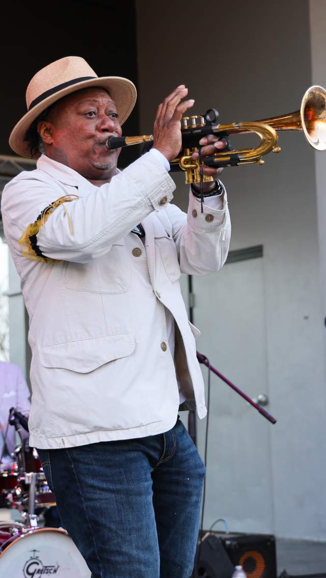 Man plays at Mandeville Live