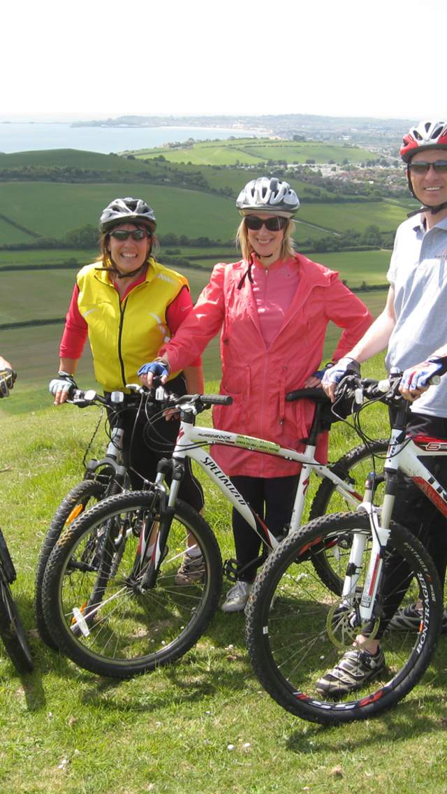 Cyclists exploring the Dorset countryside