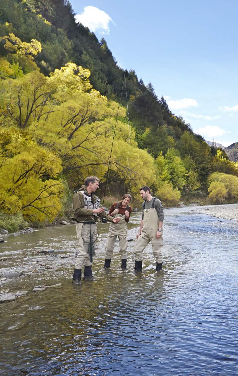 Guided fishing trip in Arrow River Arrowtown Queenstown