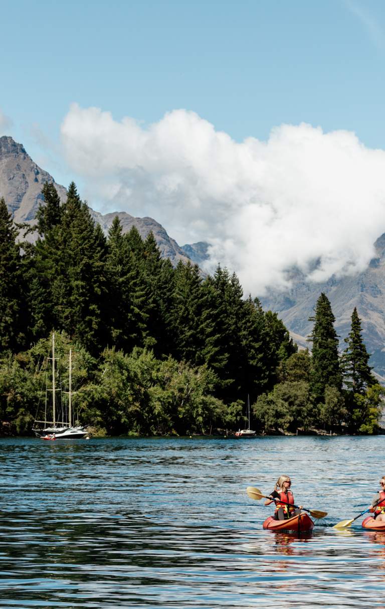 Kayaking on Lake Whakatipu, Queenstown