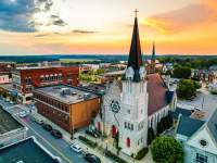 Historic downtown featuring Trinity Episcopal Church