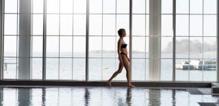 Dame i spa- og velværeavdeling på Støtvig hotel
