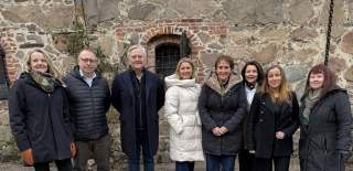 Styret i Visit Østfold som består av fra venstre
Birgitte Espeland 
Stein Cato Røsnæs 
Harald Huysman – styreleder
Eva Elisabeth Pettersen 
Grete Flæsen Elgetun (Visit Indre Østfold)
Bente Helene Kjenstad Jæger (Isarpsborg)
Heidi Sandmo Borgemoen (destinasjon Halden)
Maya Nielsen (Visit Fredrikstad og Hvaler)
Andreas Mjølner Akselsen var ikke tilstede ved bildetaking.