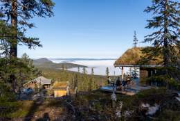 Nyt høsten på en hytte i Vikerfjell