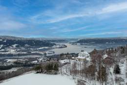 Drone photo of Granum farm and lake Randsfjorden