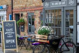 Lion's Den Café, Midhurst