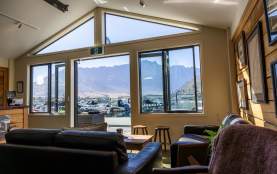 Wet Jacket Wines Tasting Room at the Queenstown Marina