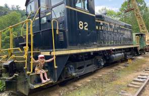 a child experiencing the Ma & Pa Railroad