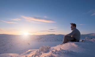 Pause på vinterfjellet med solnedgang, Setesdal