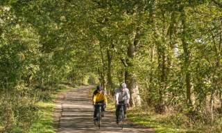 A couple cycling across the Yorkshire Wolds