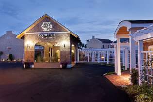 DoubleTree Banner 2024