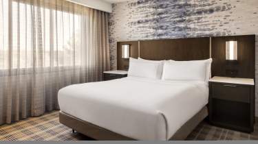 Embassy Suites Hotel Rooms