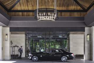 Front Drive at the Four Seasons downtown Austin Texas hotel