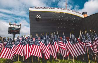 titanic and flags