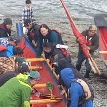 Arrival of canoes after meeting the Polynesian canoe