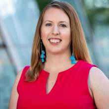 Headshot for Visit Phoenix's Karen Morris.