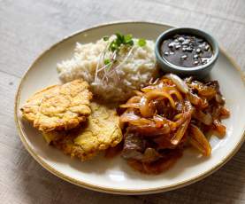 Alma - Bistec Encebollado
