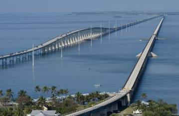 Florida seven mile bridge marathon