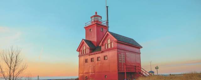 red lighthouse