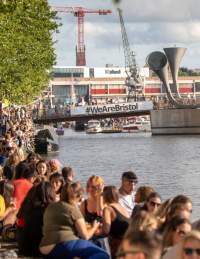 Crowds along the harbour at Bristol Harbour Festival - Credit Paul Box