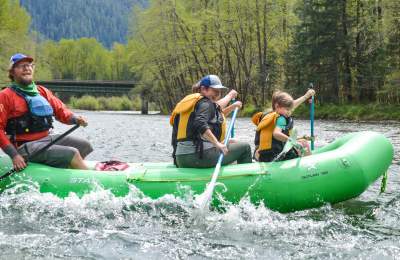 Family rafting on the McKenzie River
