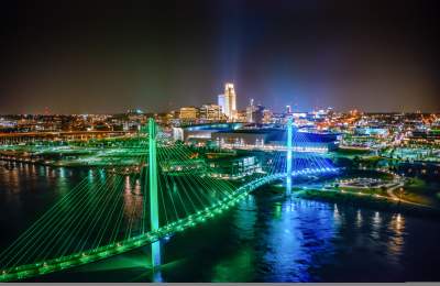 Bob skyline at night