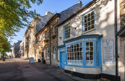 External shot of the Shake Shop in Witney, in a row of other pretty shops.