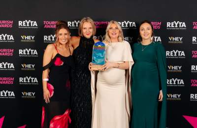 group photo of winners Ings Park Alpacas