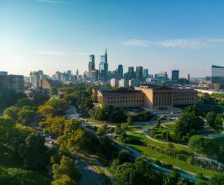 Skyline of the city of Philadelphia with the Philadelphia Art Museum in the foreground