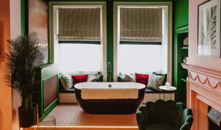Bathroom in the Cotswold Room at Ingleside House