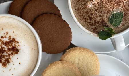 They Hungry Guest, coffee & shortbread