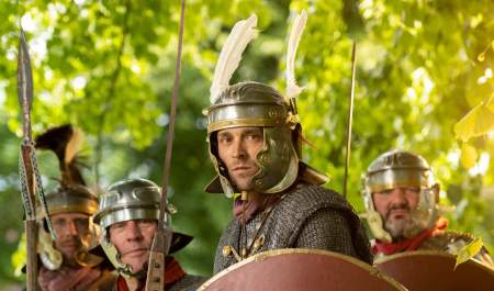 People dressed as roman soldiers