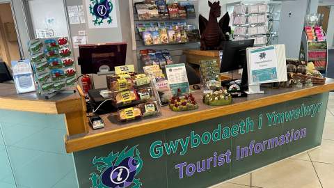 TIS Front Desk_Llandudno