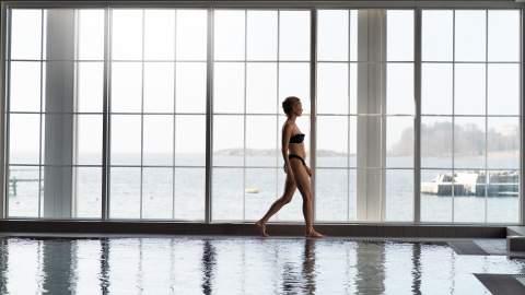Woman I the spa and wellness at Støtvig Hotel