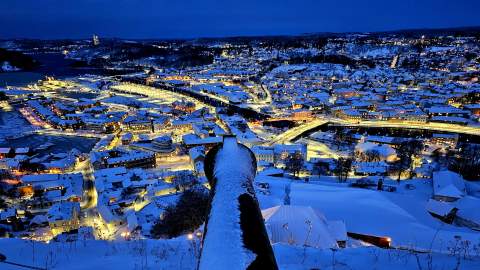 Vinterbilde av Halden, tatt fra festningen