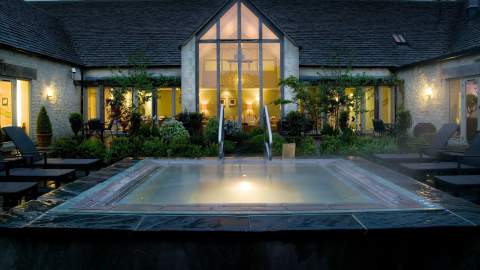 The hot tub at Calcot