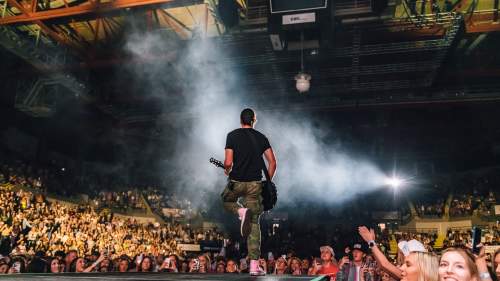 Parker McCollum Crowd Shot