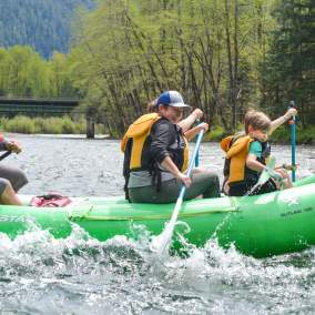Family rafting on the McKenzie River