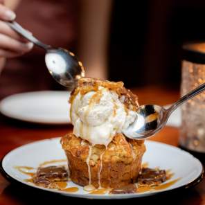 The Hound bread pudding