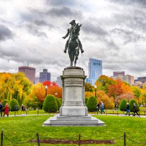 GW Statue in Fall
