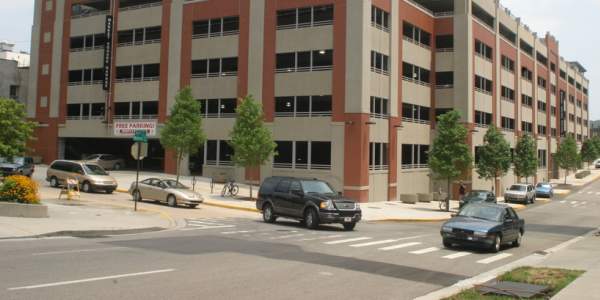 Find convenient parking garages throughout downtown Knoxville and the surrounding areas